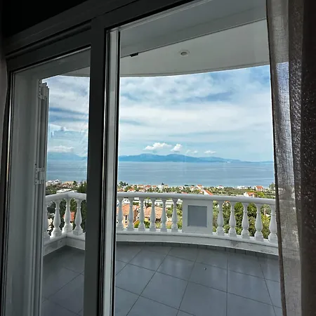 Melissi Luxury Villa *